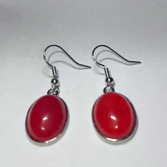 Red Jade Necklace W/ Earrings - Picture 3 of 3